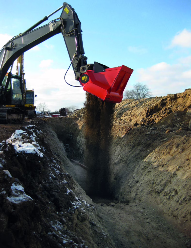 ALLU Transformer DSB 3-12 with 25mm screening blades transforming job site efficiency for pipeline padding.