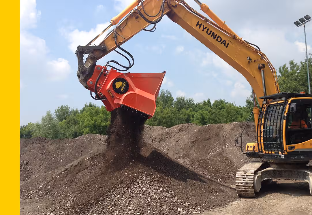 ALLU screening bucket for composting mixing