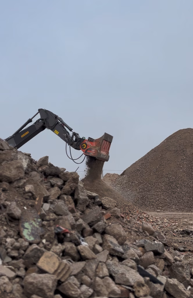 ALLU Concrete Bucket in action