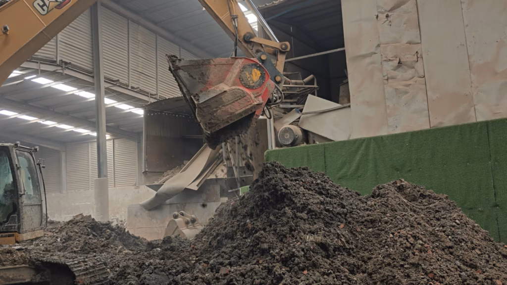 allu-dh-3-23-screening-construction-waste-material